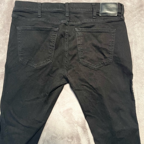 Black Hollister skinny jeans. Size 36 . (W/ rips) - Picture 4 of 7